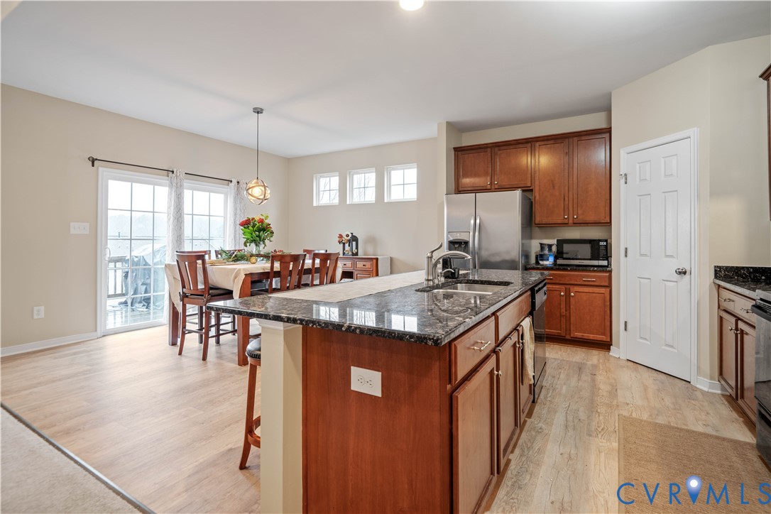 644 Abbey Village Cir