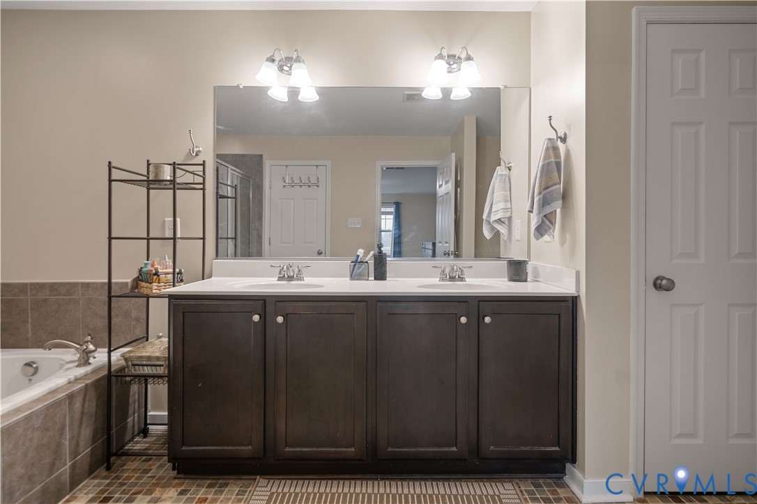 644 Abbey Village Cir