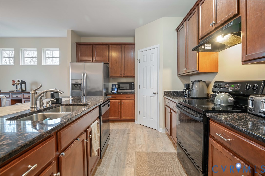 644 Abbey Village Cir