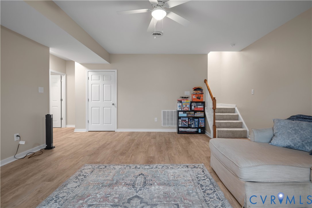 644 Abbey Village Cir