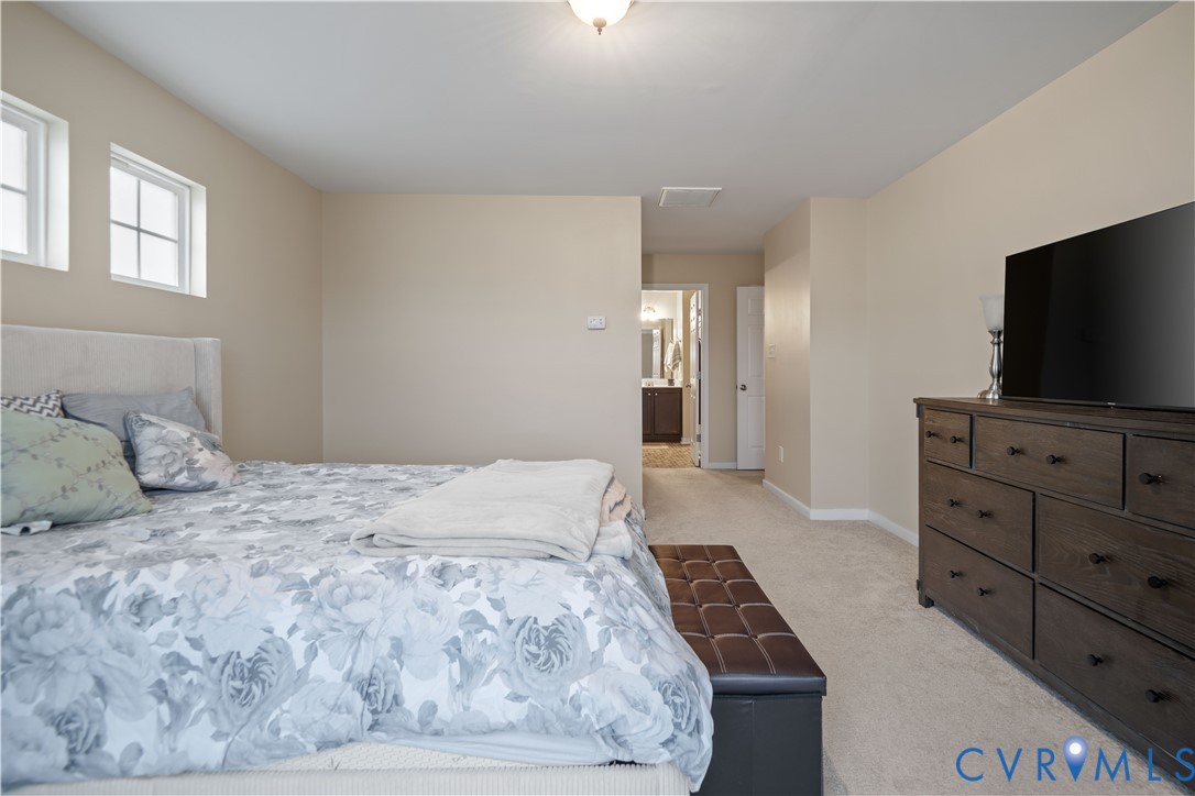 644 Abbey Village Cir