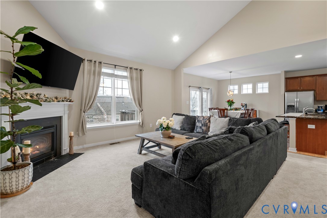 644 Abbey Village Cir