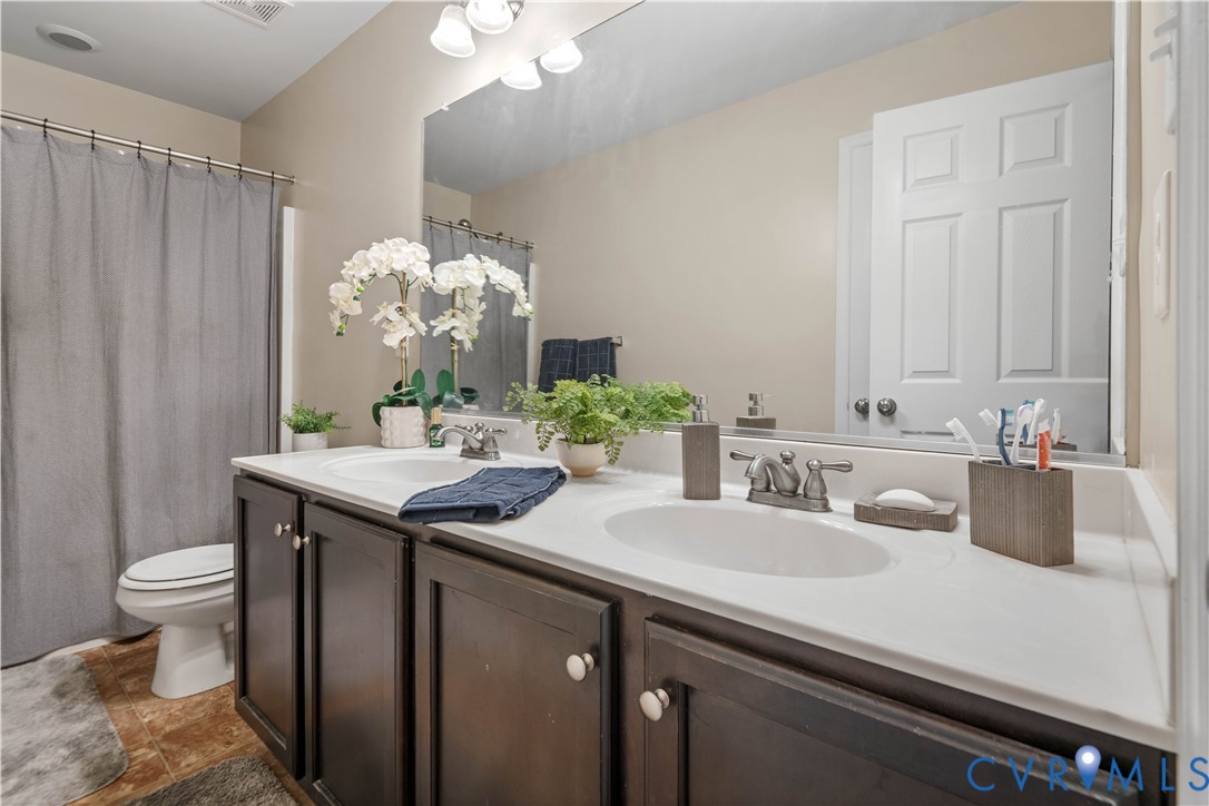 644 Abbey Village Cir