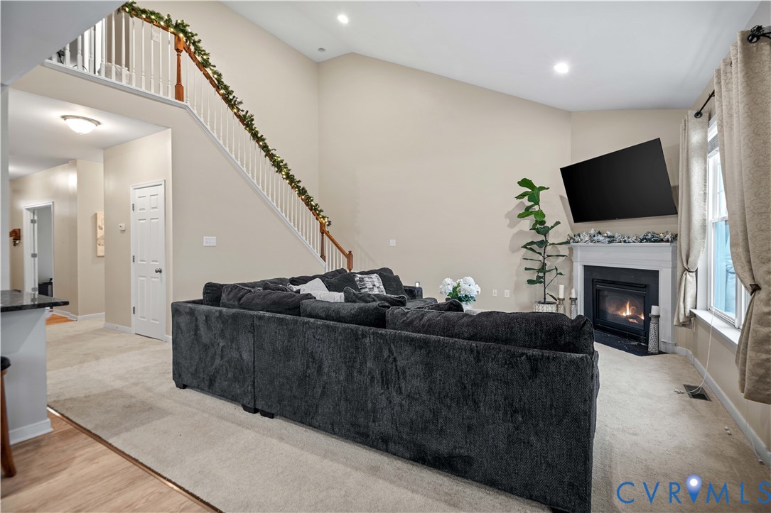 644 Abbey Village Cir