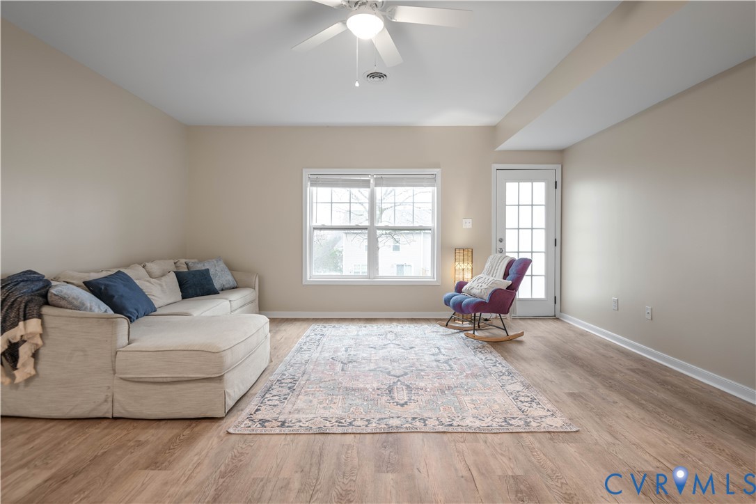 644 Abbey Village Cir