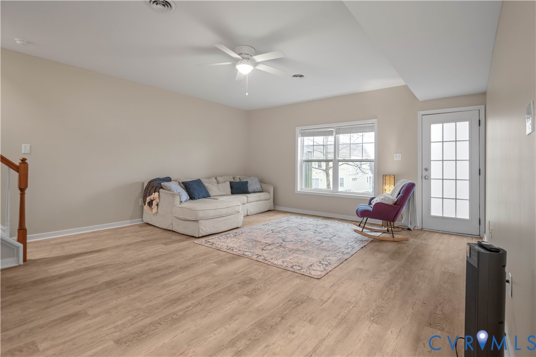 644 Abbey Village Cir