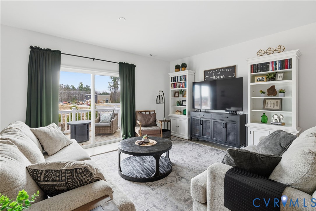 7241 Leire Ln