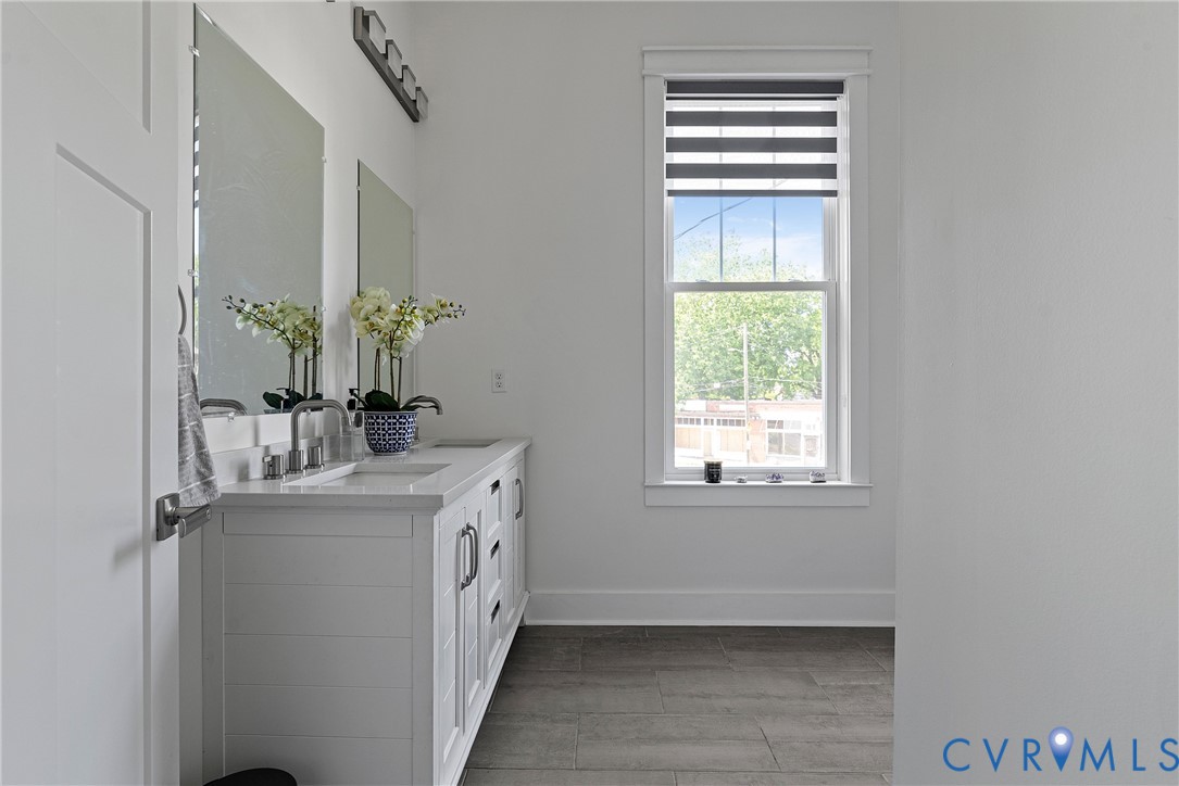 1003 Chimborazo Blvd