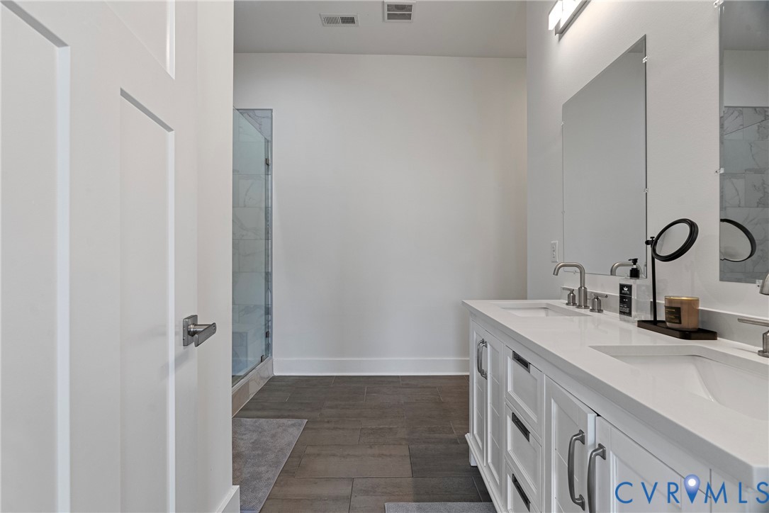 1003 Chimborazo Blvd