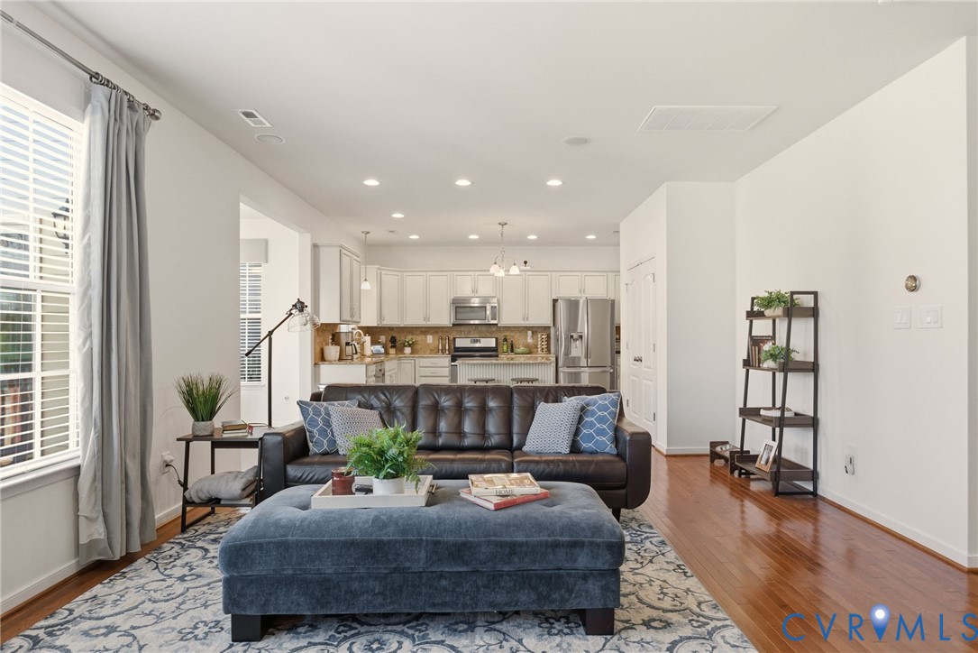 1207 Ashton Village Ct