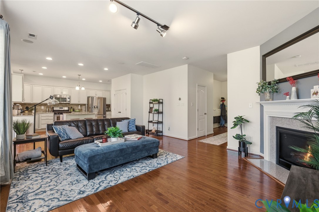 1207 Ashton Village Ct