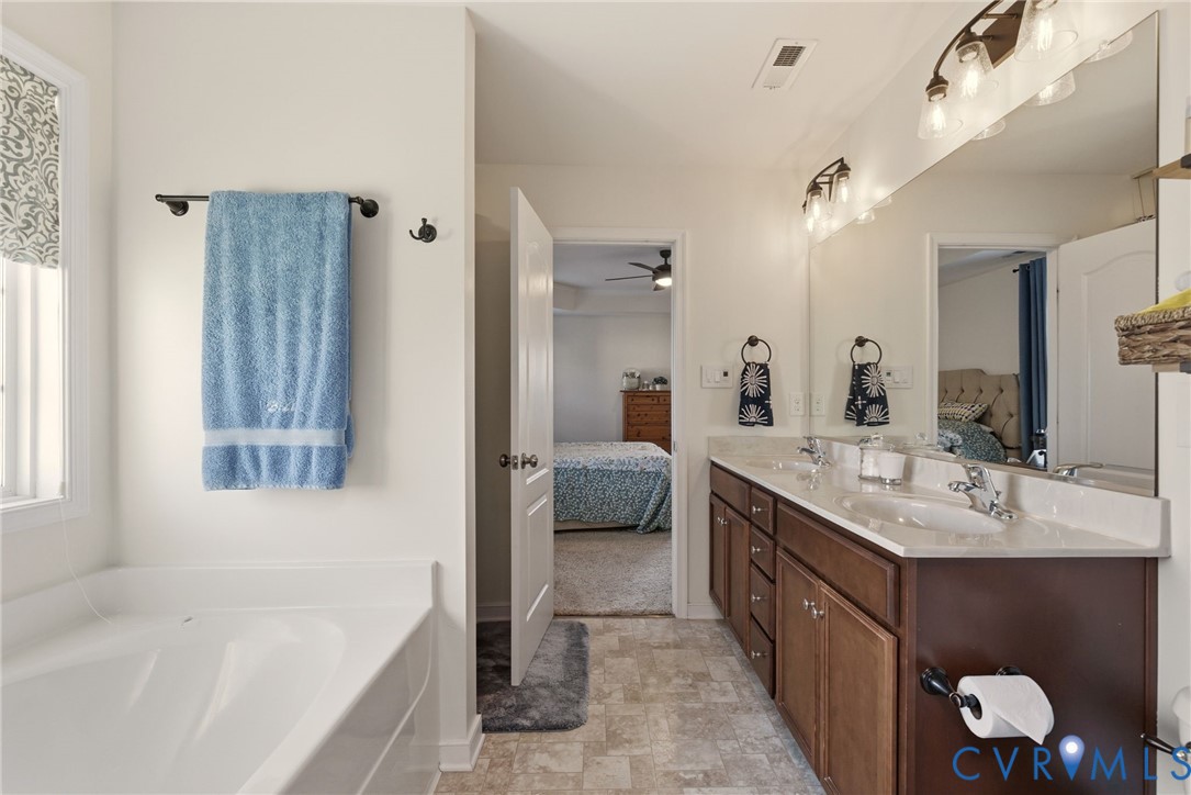 1207 Ashton Village Ct