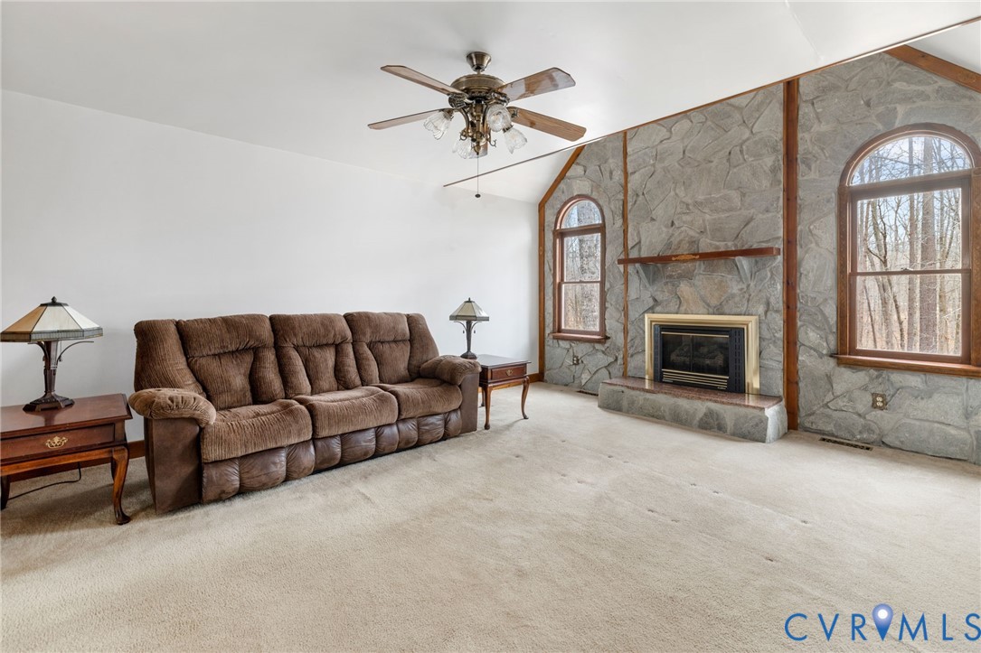 3621 Old Buckingham Rd