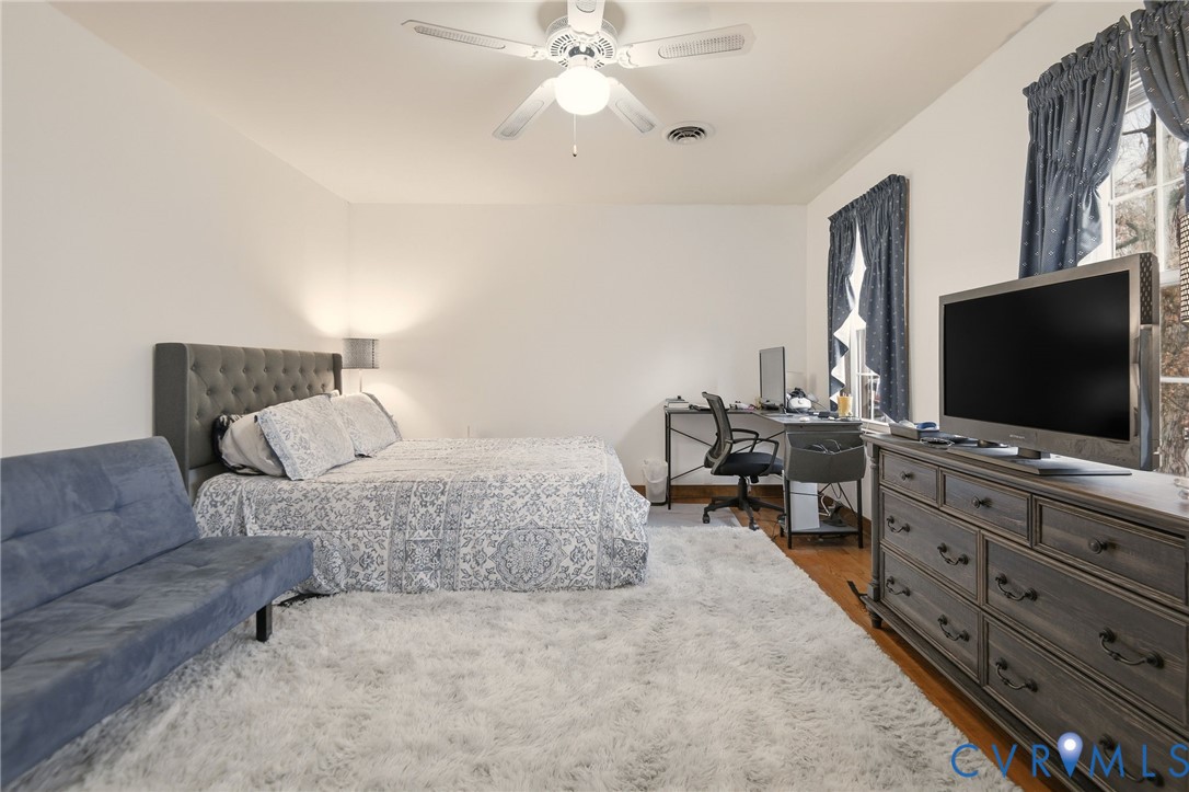 12802 Worsham Green Pl