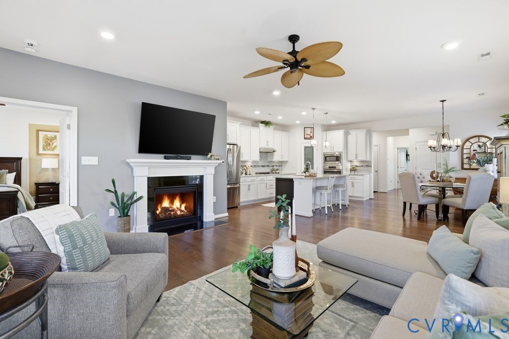6811 Southwalk Hts