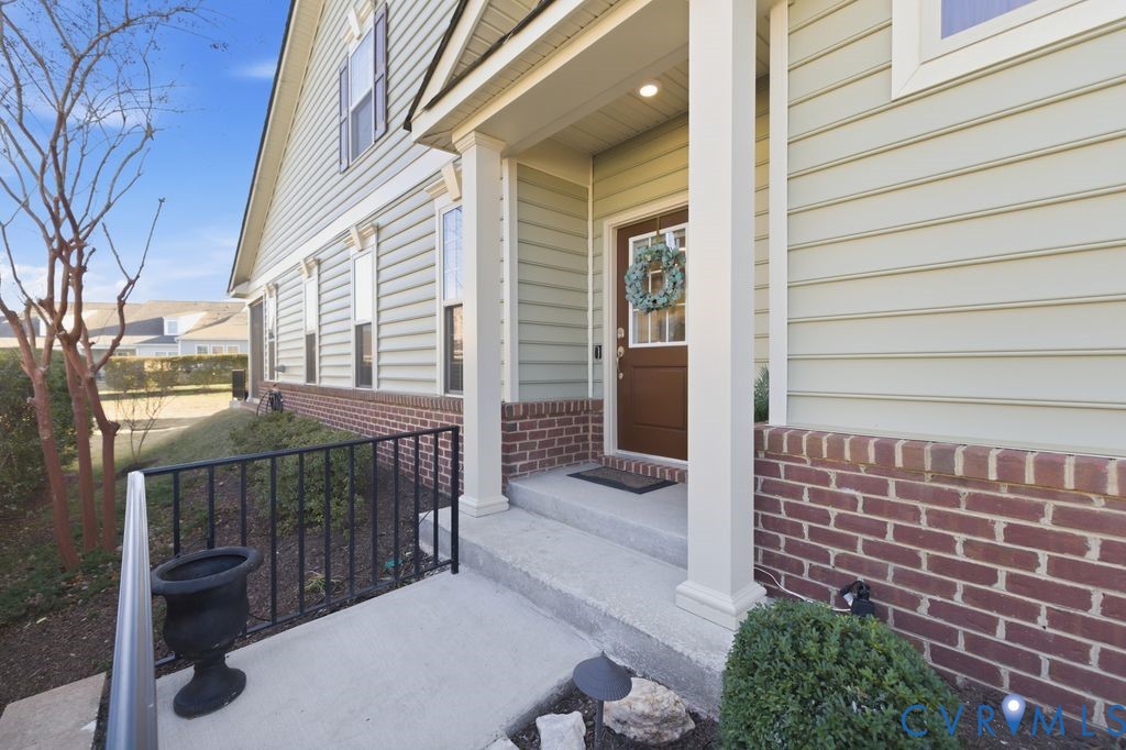 6811 Southwalk Hts