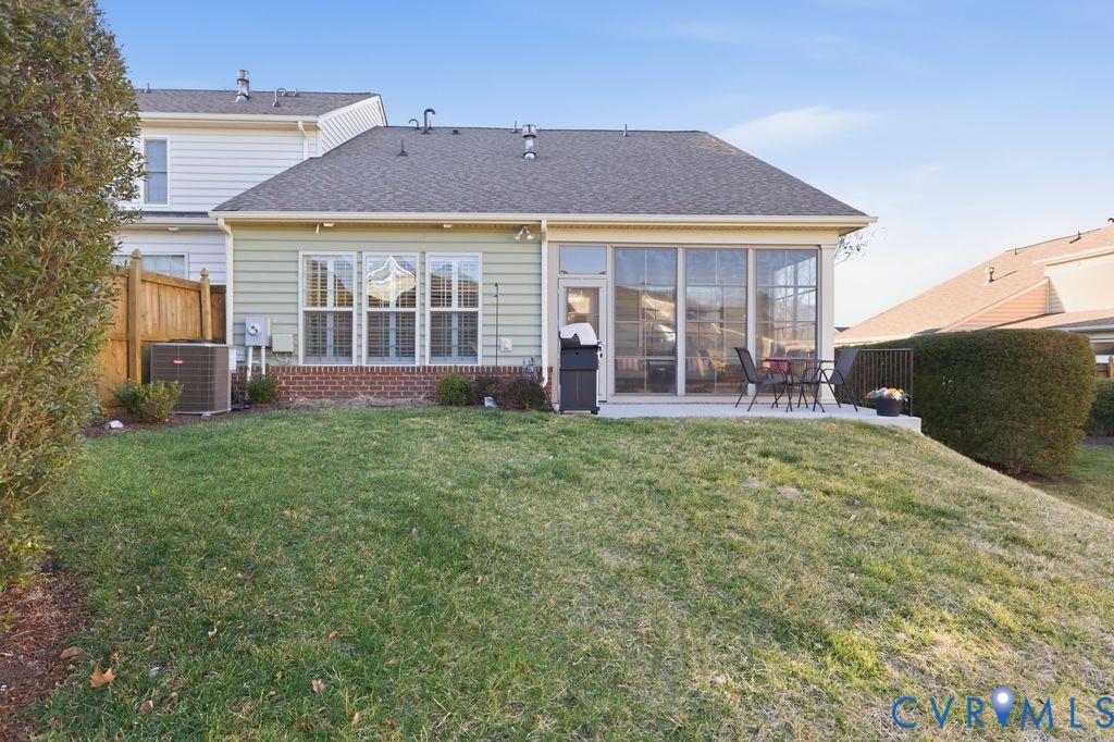 6811 Southwalk Hts