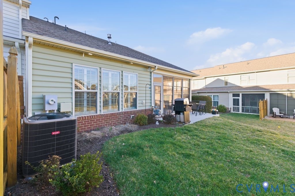 6811 Southwalk Hts
