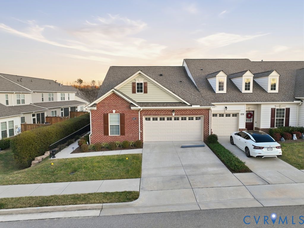 6811 Southwalk Hts