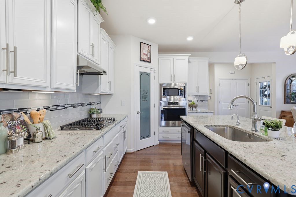 6811 Southwalk Hts