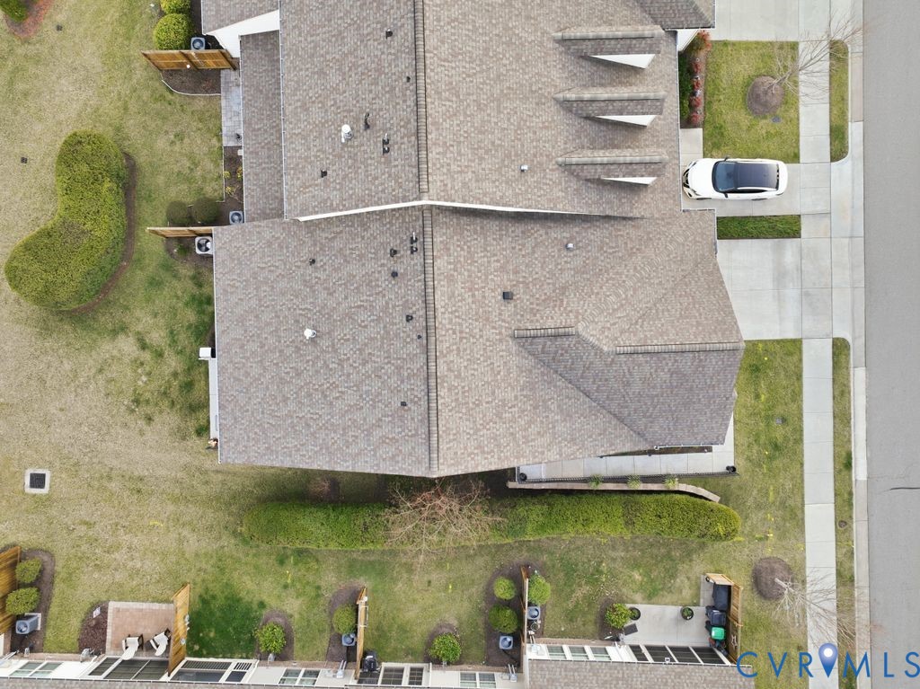 6811 Southwalk Hts