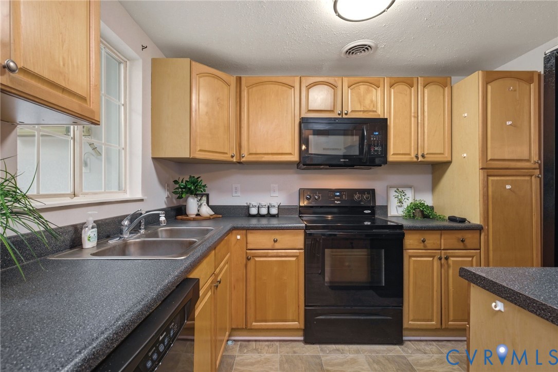 13712 Sutters Mill Cir