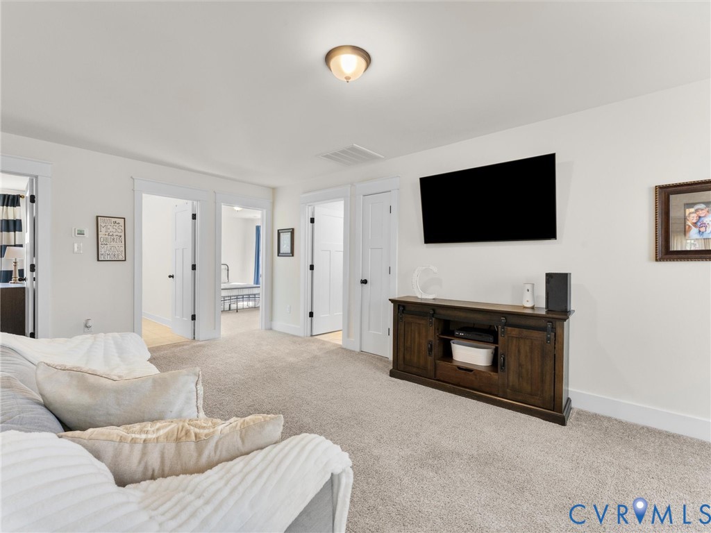 16801 Chalet Ct