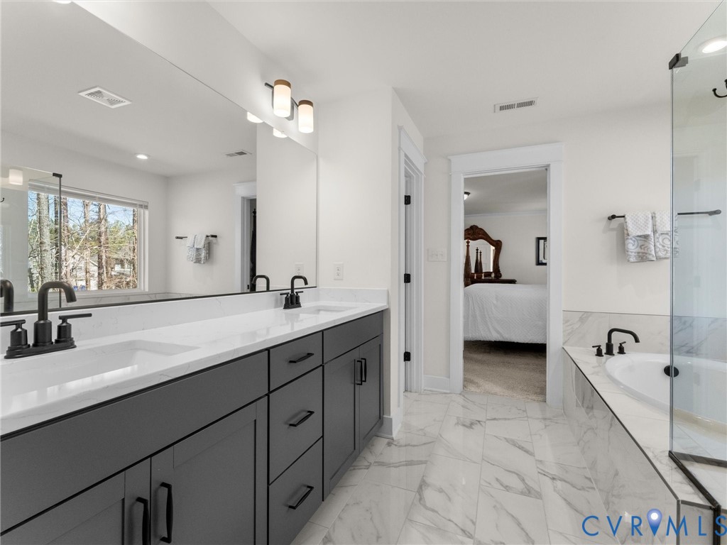 16801 Chalet Ct