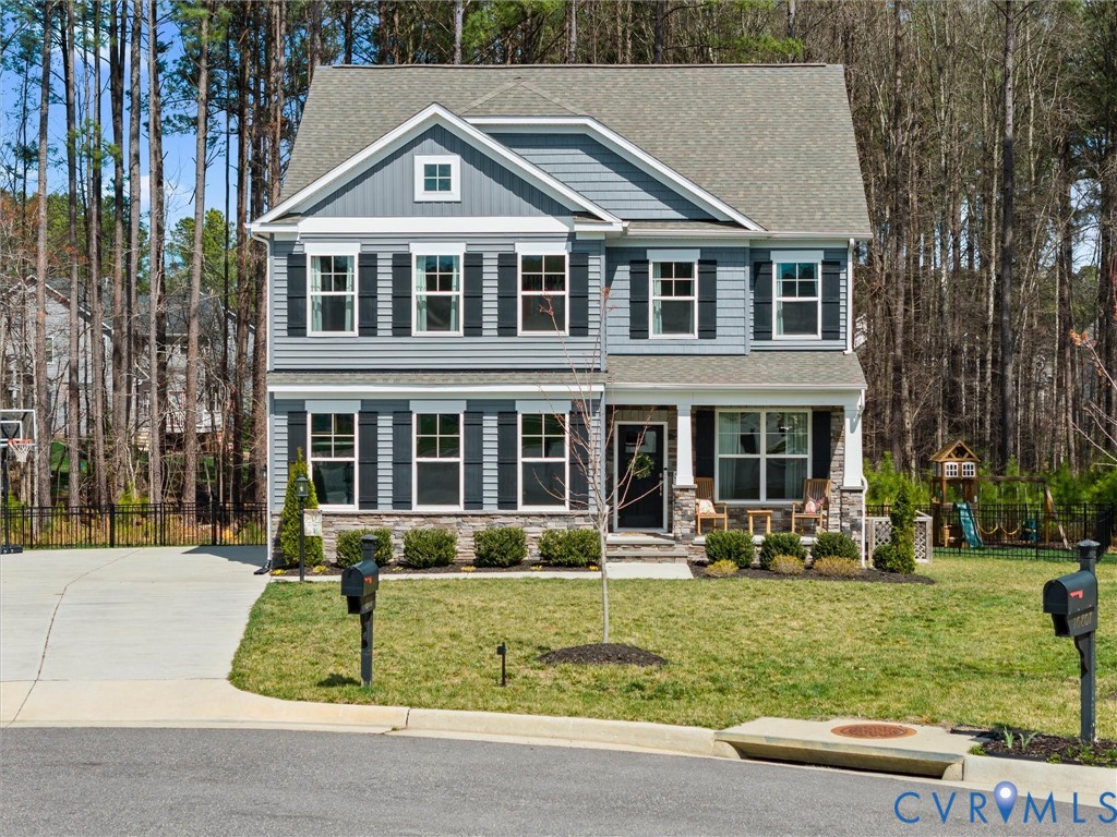 16801 Chalet Ct