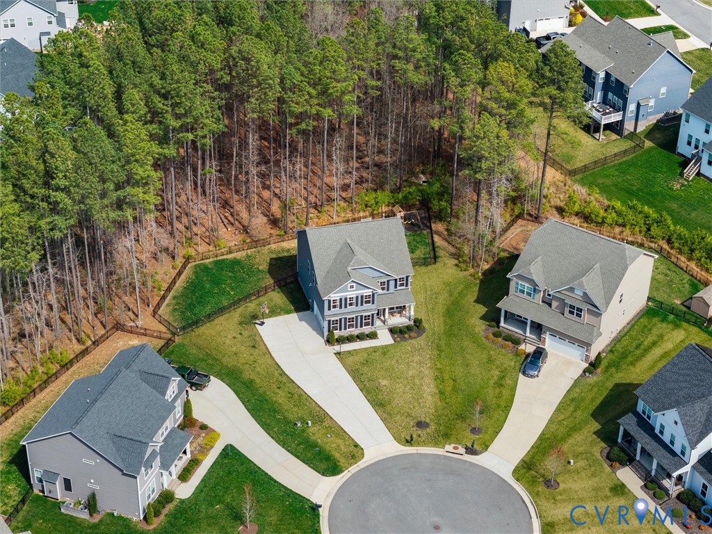 16801 Chalet Ct