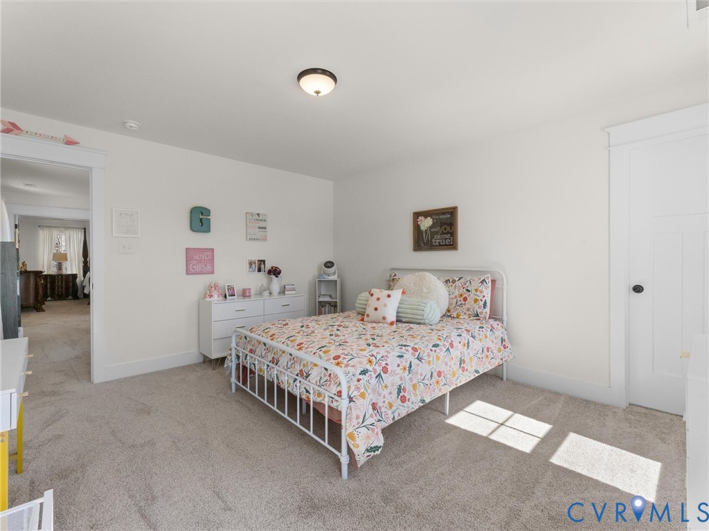 16801 Chalet Ct