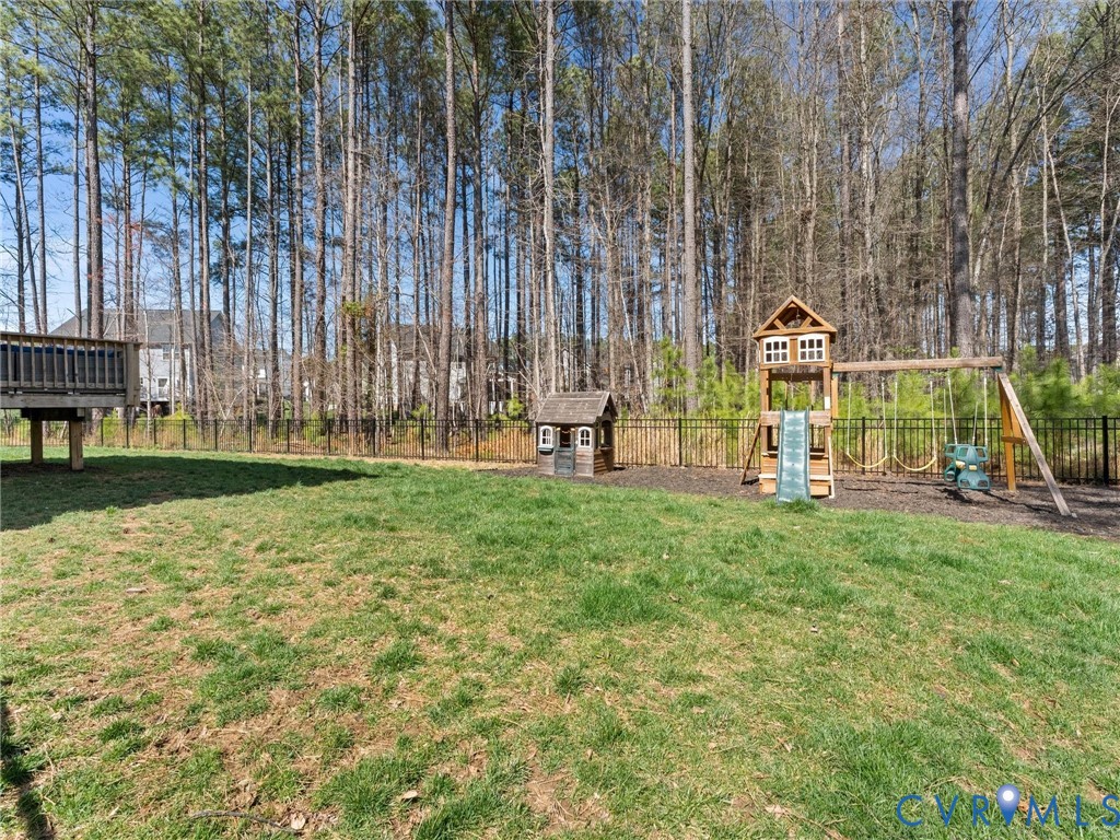 16801 Chalet Ct
