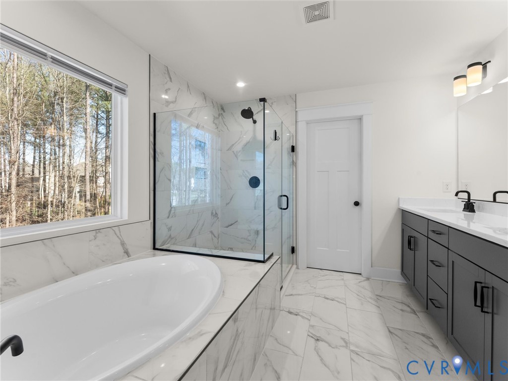 16801 Chalet Ct