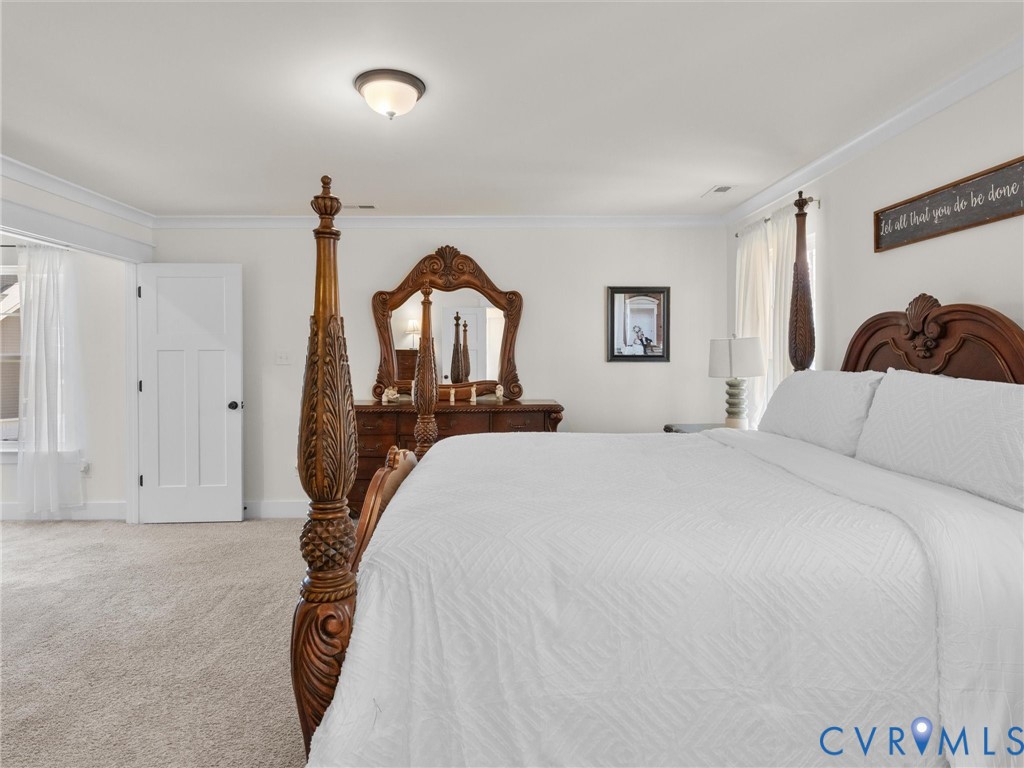 16801 Chalet Ct