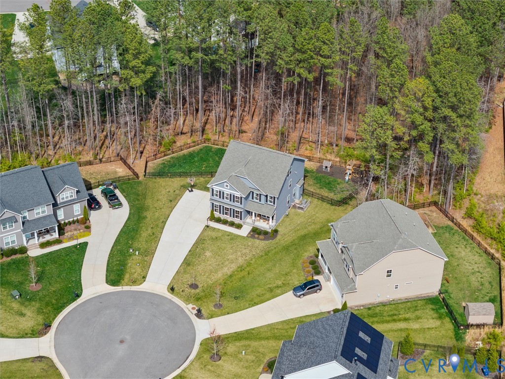 16801 Chalet Ct