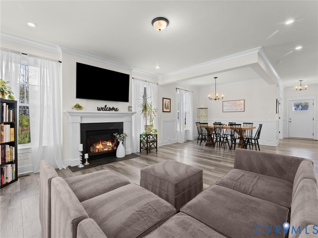 16801 Chalet Ct
