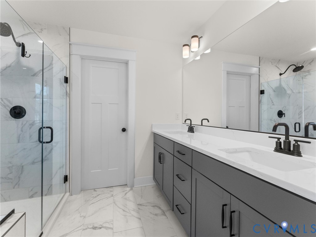16801 Chalet Ct