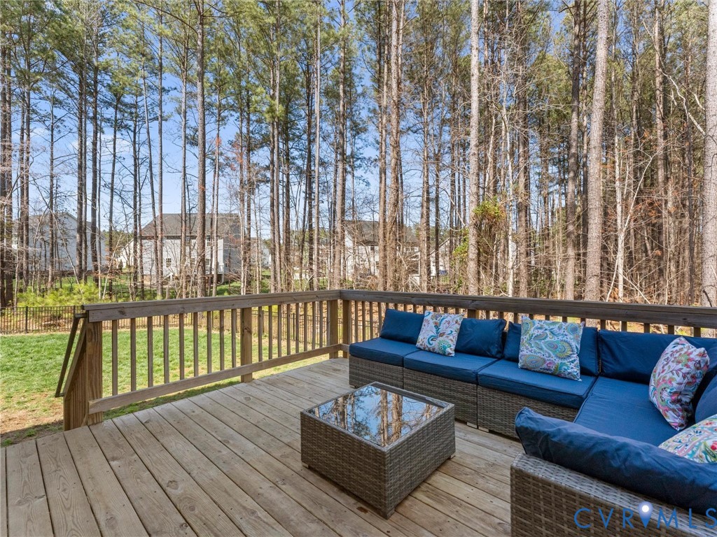 16801 Chalet Ct