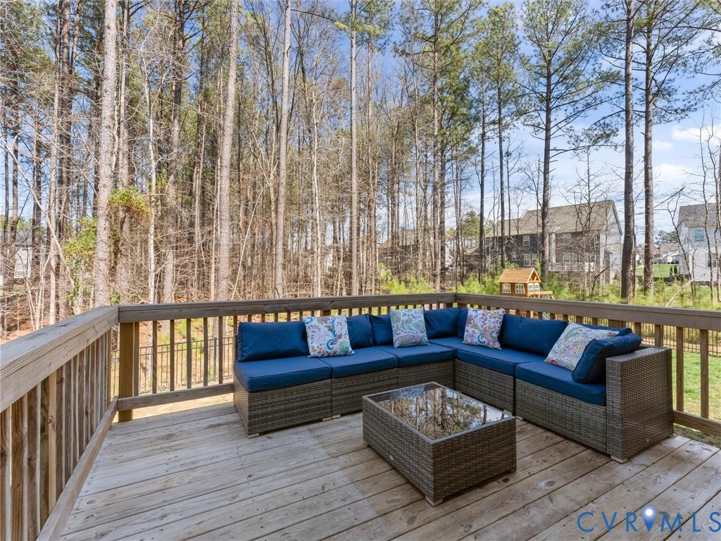 16801 Chalet Ct