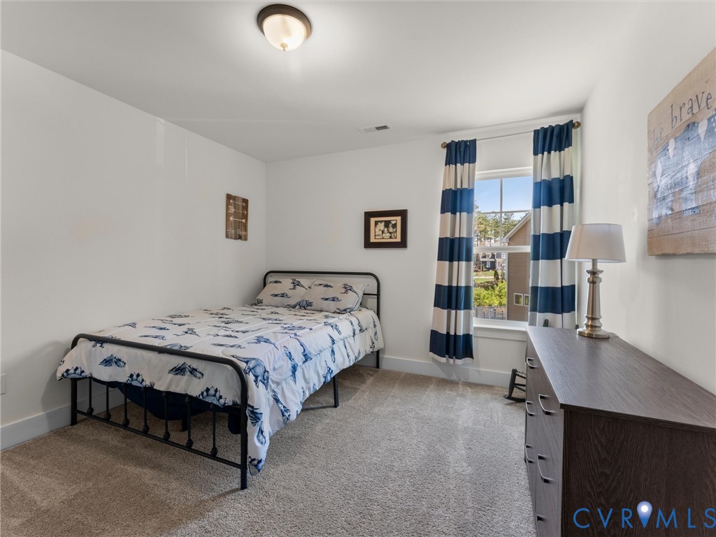 16801 Chalet Ct