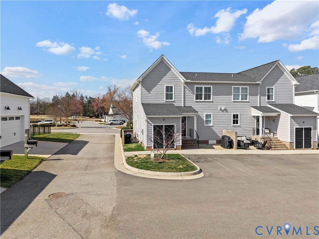 3810 Erin Hill Dr