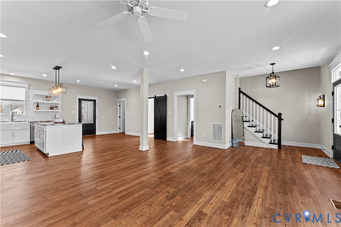 3810 Erin Hill Dr