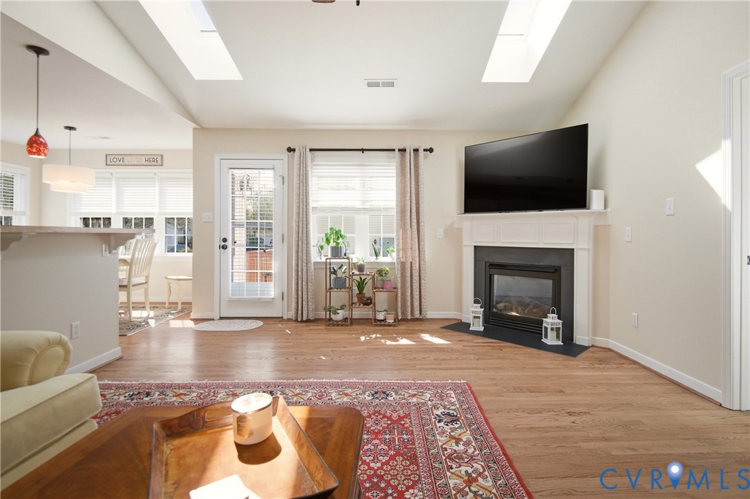 6320 Rolling Lawn Ct