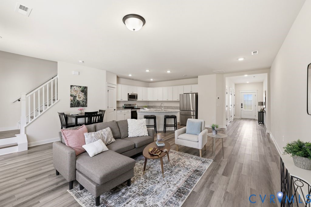 3221 Gannet Ln