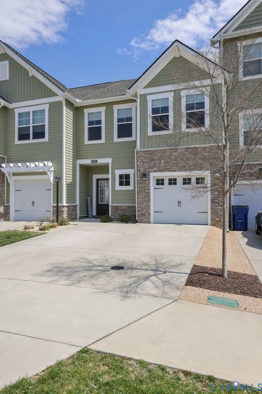 3221 Gannet Ln