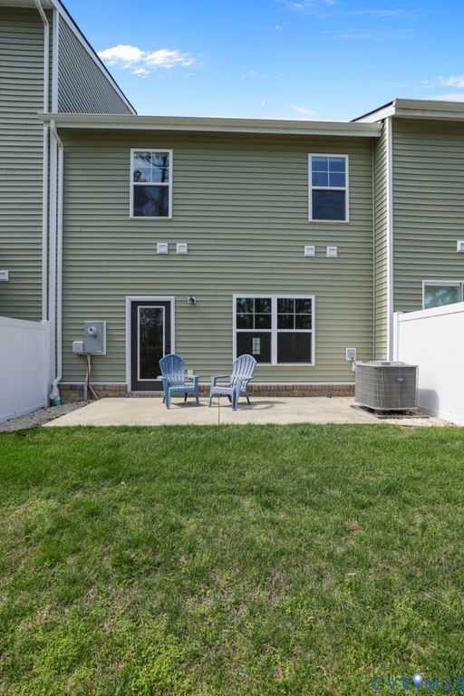 3221 Gannet Ln