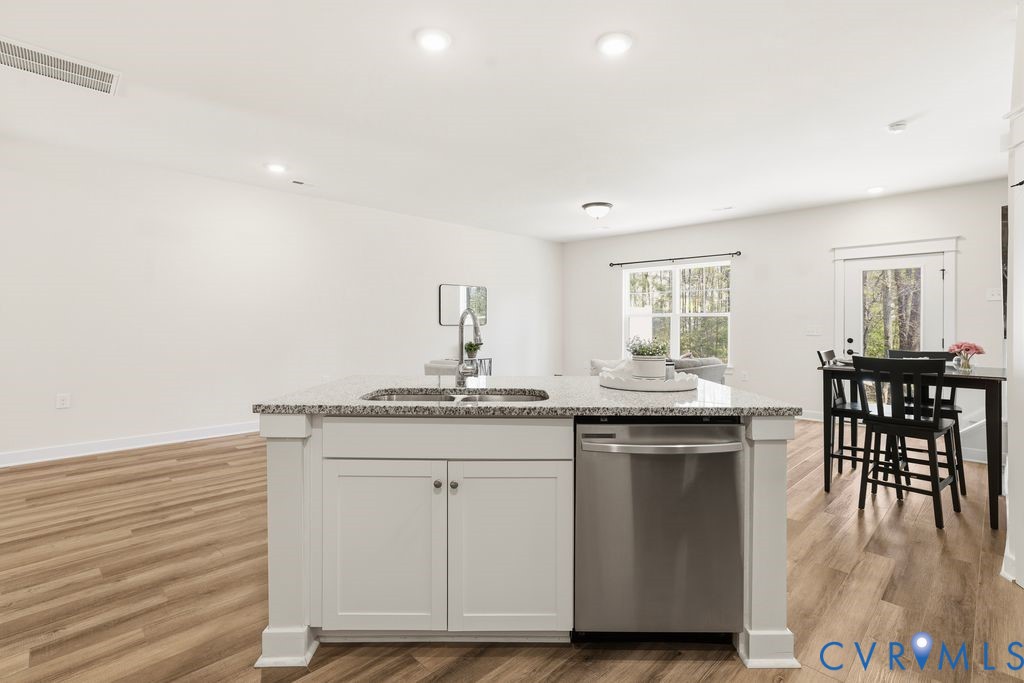 3221 Gannet Ln