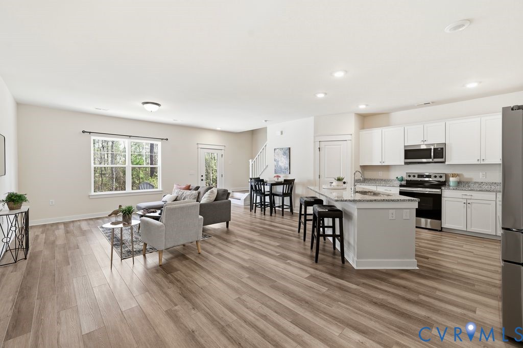 3221 Gannet Ln