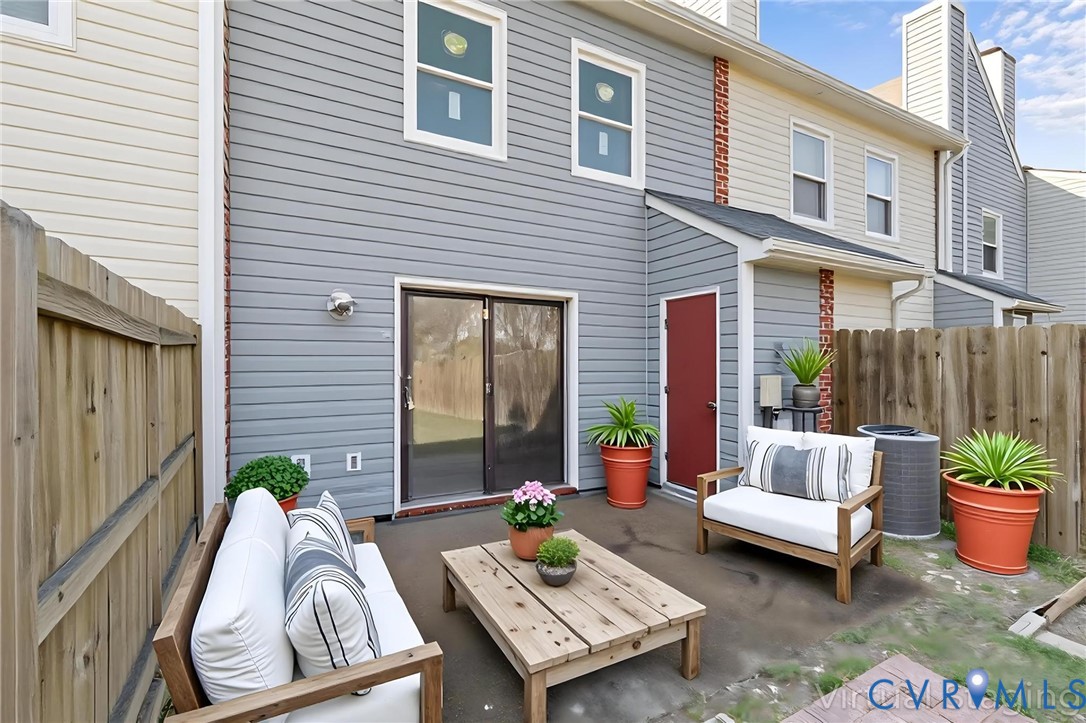 2264 High Bush Circle