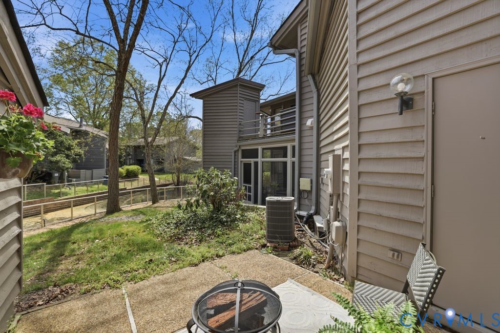 2868 Woodbridge Crossing Ct